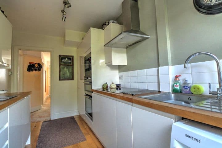 3 bedrooms house for sale in Worthing, United Kingdom - Image 5