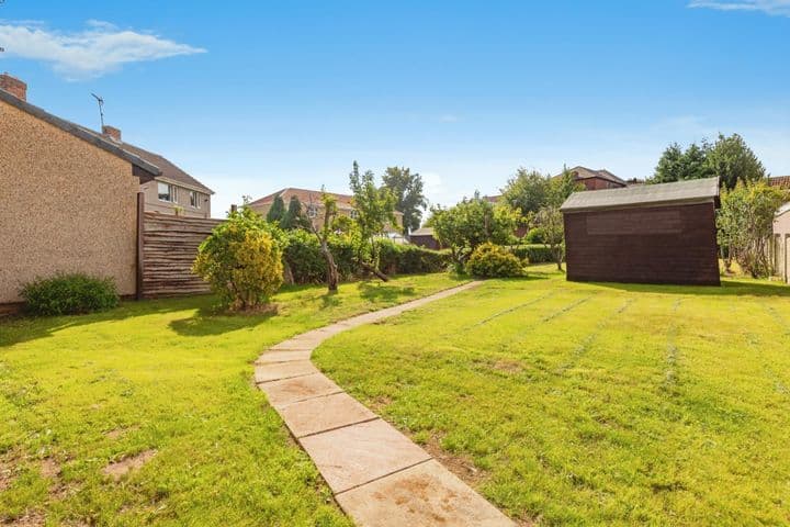 3 bedrooms house for sale in Rotherham, United Kingdom - Image 4