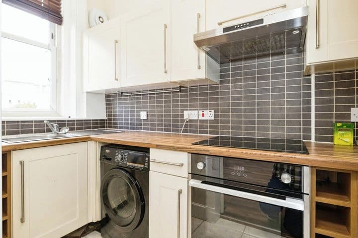 2 bedrooms apartment for sale in Edinburgh City Centre, United Kingdom - Image 2