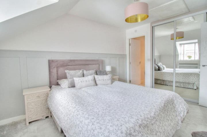 3 bedrooms house for sale in Bracknell, United Kingdom - Image 9