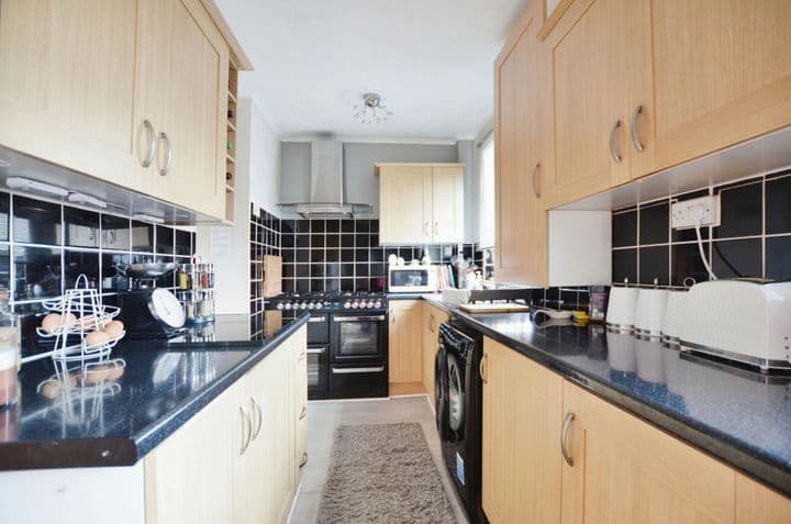 2 bedrooms house for sale in Sheffield, United Kingdom - Image 3