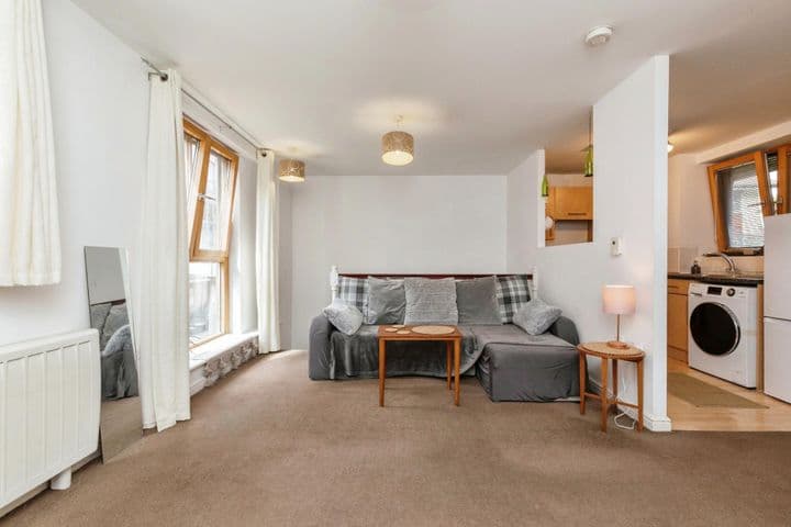 2 bedrooms house for sale in Bristol, United Kingdom - Image 10