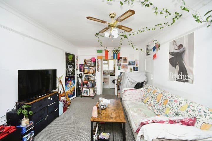 3 bedrooms apartment for sale in Brighton, United Kingdom - Image 5