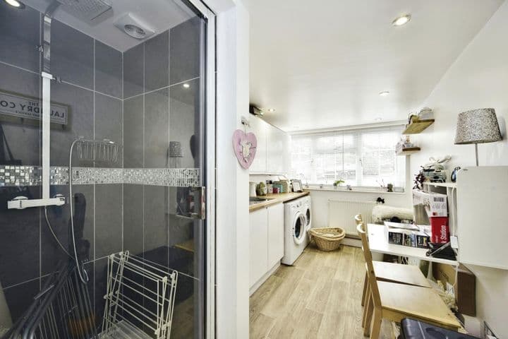 3 bedrooms house for sale in Rochester, United Kingdom - Image 9