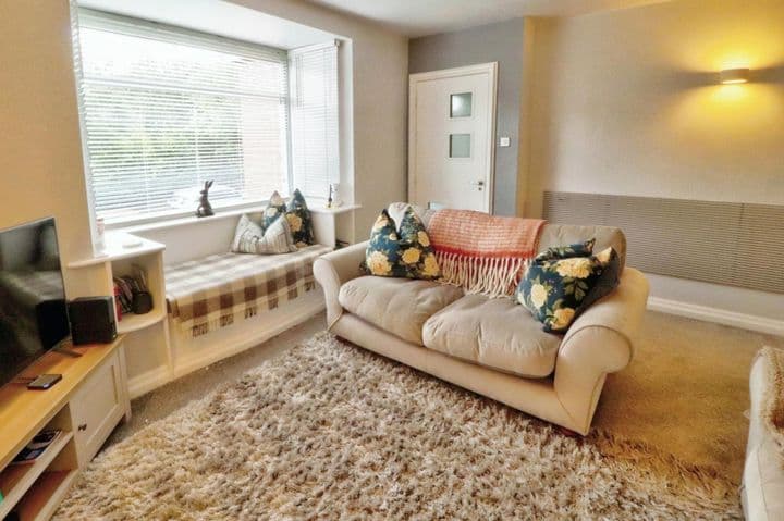 3 bedrooms house for sale in Rotherham, United Kingdom - Image 6