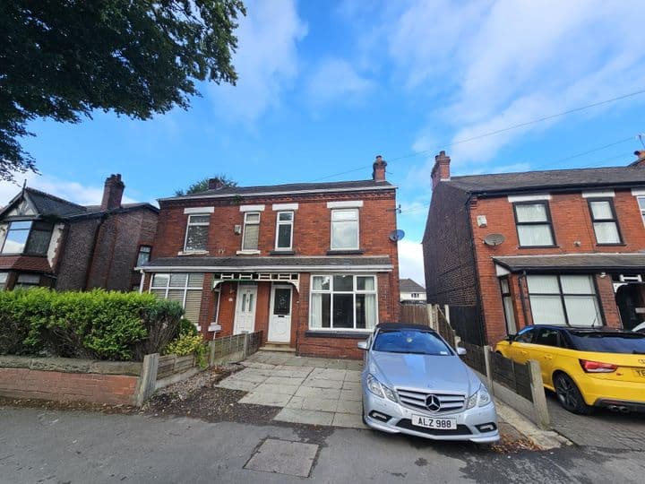 3 bedrooms house for sale in Manchester, United Kingdom - Image 2