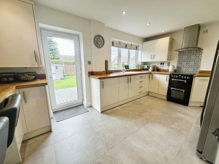 4 bedrooms house for sale in Wolverhampton, United Kingdom - Image 7