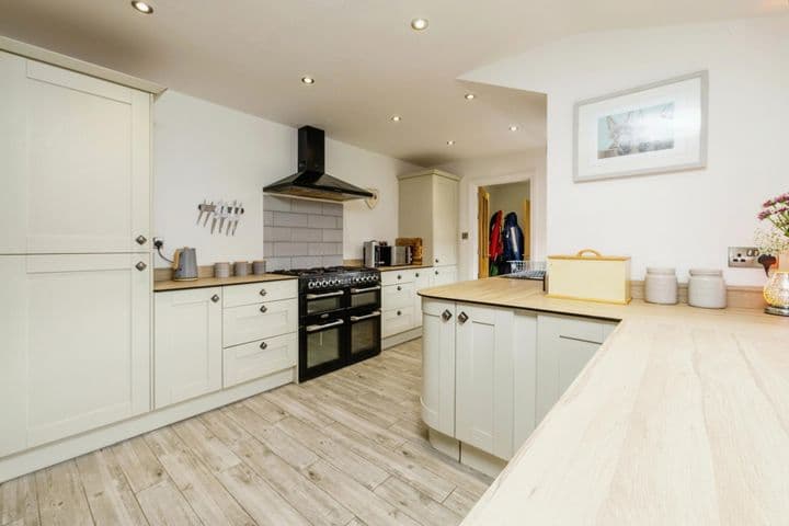 4 bedrooms house for sale in North Hykeham, United Kingdom - Image 4