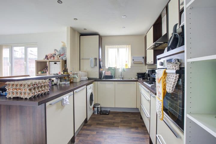 2 bedrooms apartment for sale in Preston, United Kingdom - Image 6