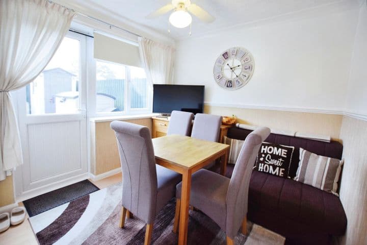 3 bedrooms house for sale in Peterborough, United Kingdom - Image 6