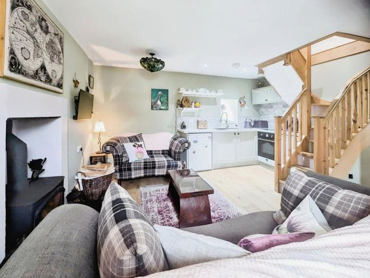 1 bedroom house for sale in Biggar, United Kingdom - Image 3