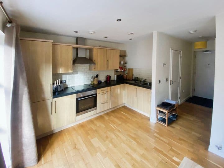 1 bedroom apartment for sale in Sheffield, United Kingdom - Image 4