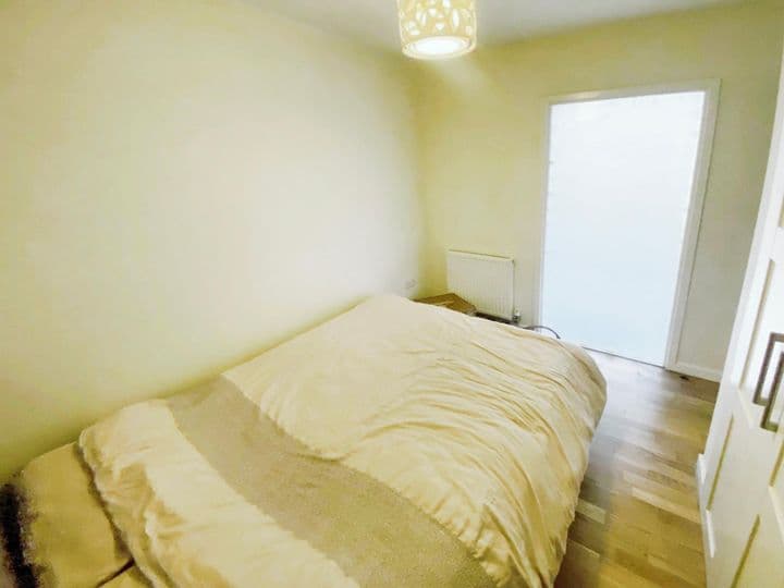 1 bedroom apartment for sale in Sheffield, United Kingdom - Image 7