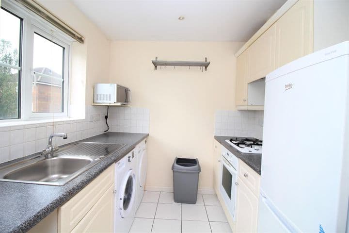 2 bedrooms apartment for sale in Hatfield, United Kingdom - Image 4