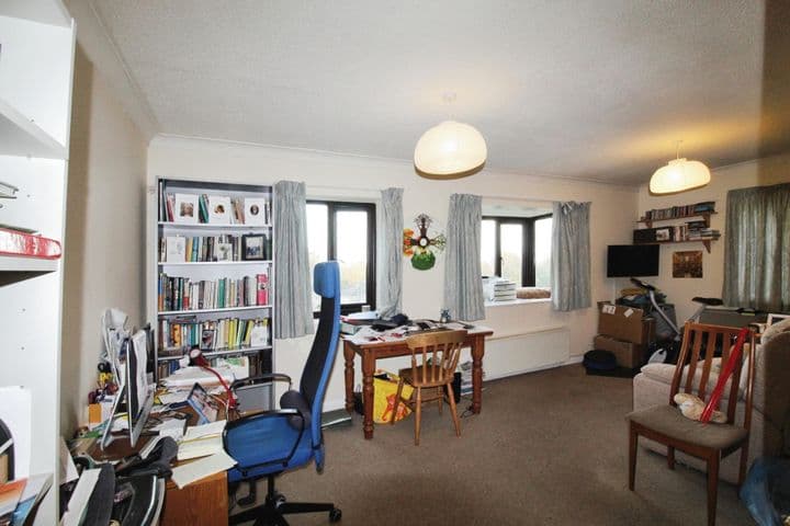 1 bedroom apartment for sale in Norwich, United Kingdom - Image 3