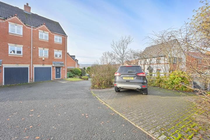 3 bedrooms house for sale in Telford, United Kingdom - Image 2