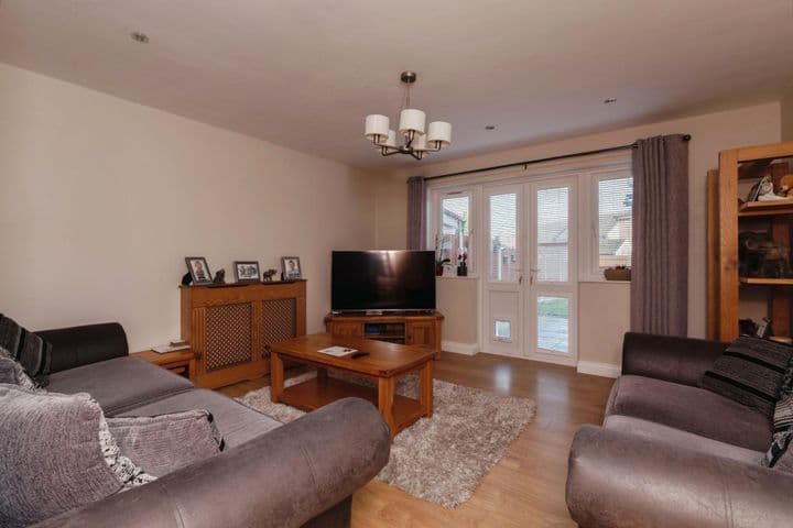 3 bedrooms house for sale in Basildon, United Kingdom - Image 3