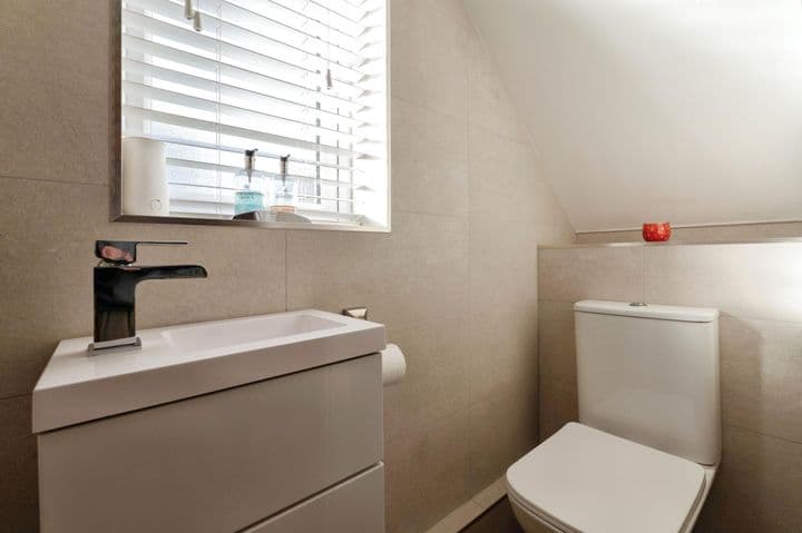 3 bedrooms house for sale in Basildon, United Kingdom - Image 9