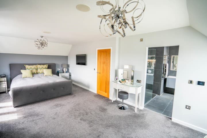 3 bedrooms house for sale in Romford, United Kingdom - Image 23