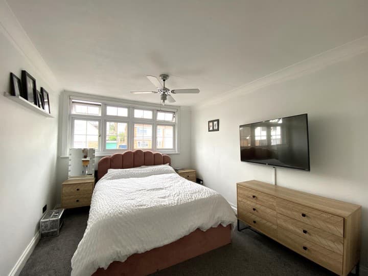 3 bedrooms house for sale in Hockley, United Kingdom - Image 10