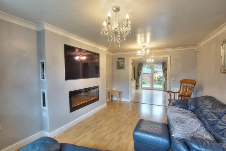 4 bedrooms house for sale in Warrington, United Kingdom - Image 3