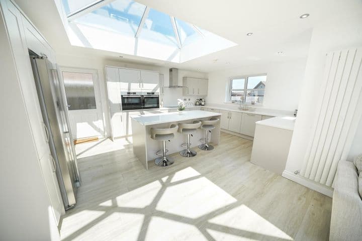 4 bedrooms house for sale in Llanelli, United Kingdom - Image 10