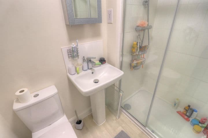 2 bedrooms house for sale in Hyde, United Kingdom - Image 8