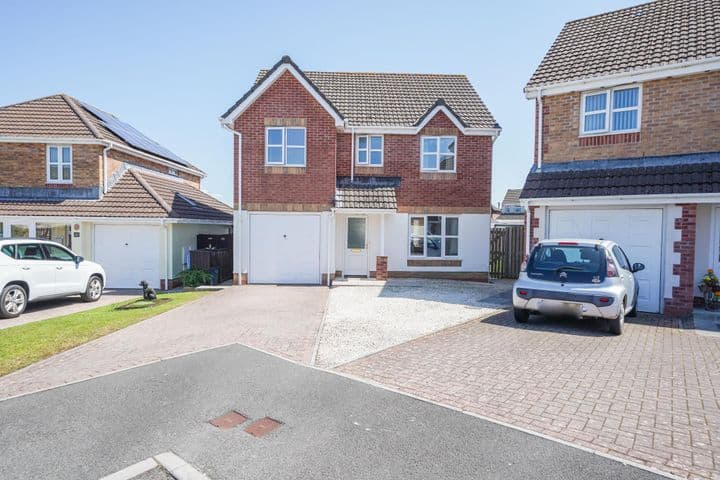 4 bedrooms house for sale in Llanelli, United Kingdom - Image 2