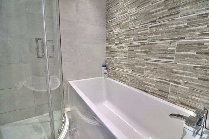 2 bedrooms house for sale in Glasgow, United Kingdom - Image 12