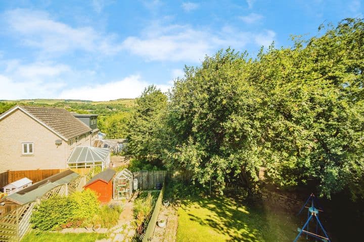 3 bedrooms house for sale in Huddersfield, United Kingdom - Image 3