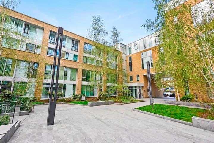 1 bedroom apartment for sale in London, United Kingdom - Image 10