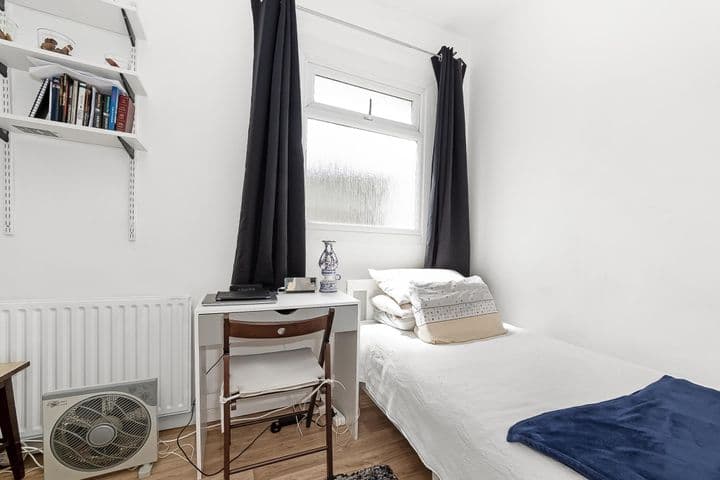 2 bedrooms apartment for sale in Thornton Heath, United Kingdom - Image 8