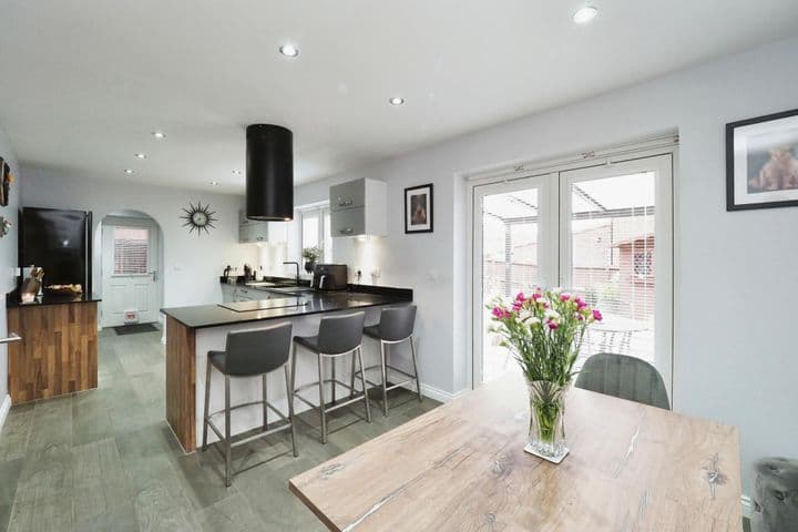 4 bedrooms house for sale in Nottingham, United Kingdom - Image 2