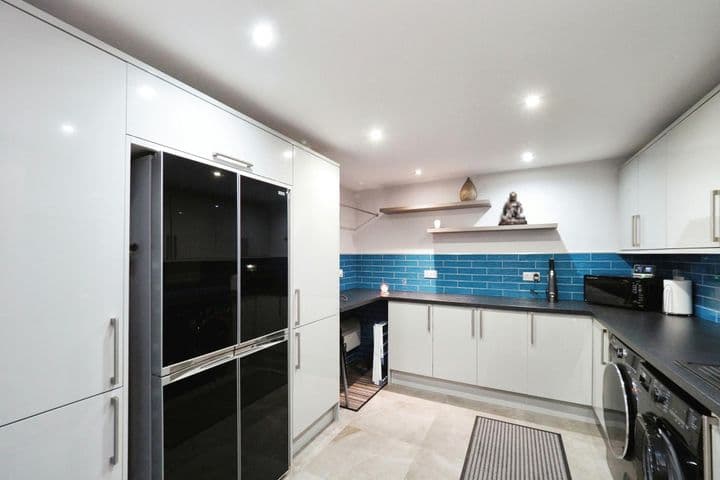 4 bedrooms house for sale in Nottingham, United Kingdom - Image 7