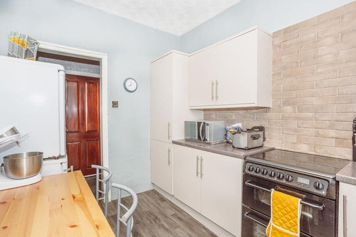 2 bedrooms apartment for sale in Dalbeattie, United Kingdom - Image 9