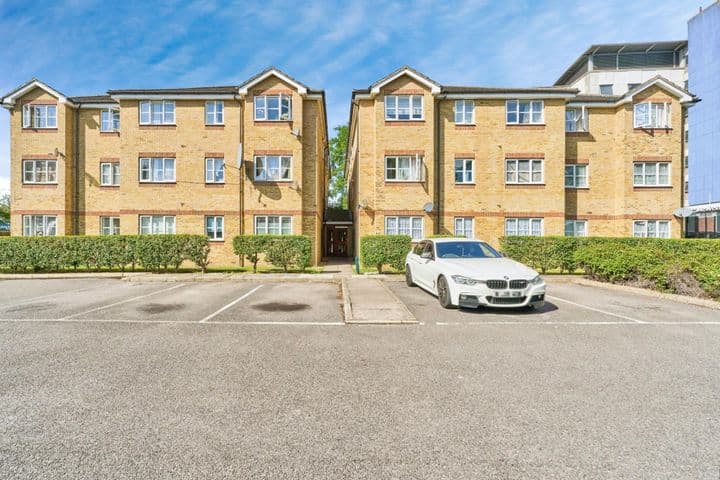 1 bedroom apartment for sale in Wembley, United Kingdom