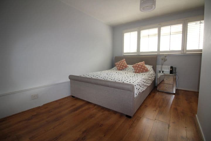 2 bedrooms house for sale in Uxbridge, United Kingdom - Image 8