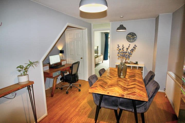 2 bedrooms house for sale in Uxbridge, United Kingdom - Image 6