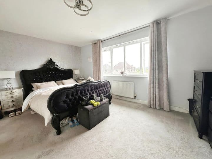 4 bedrooms house for sale in Leeds, United Kingdom - Image 5