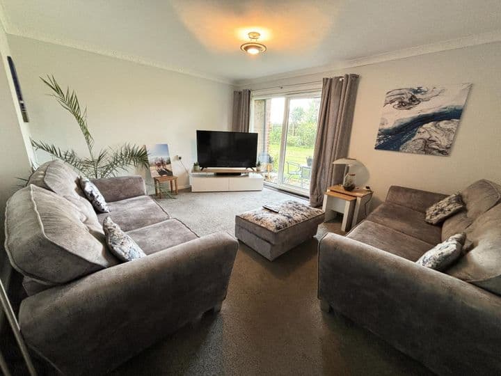 2 bedrooms apartment for sale in Wirral, United Kingdom - Image 4