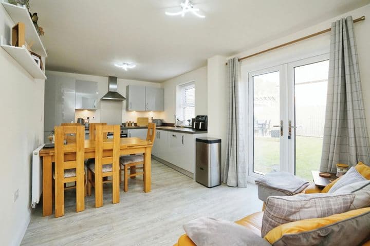 3 bedrooms house for sale in Hugglescote, United Kingdom - Image 6