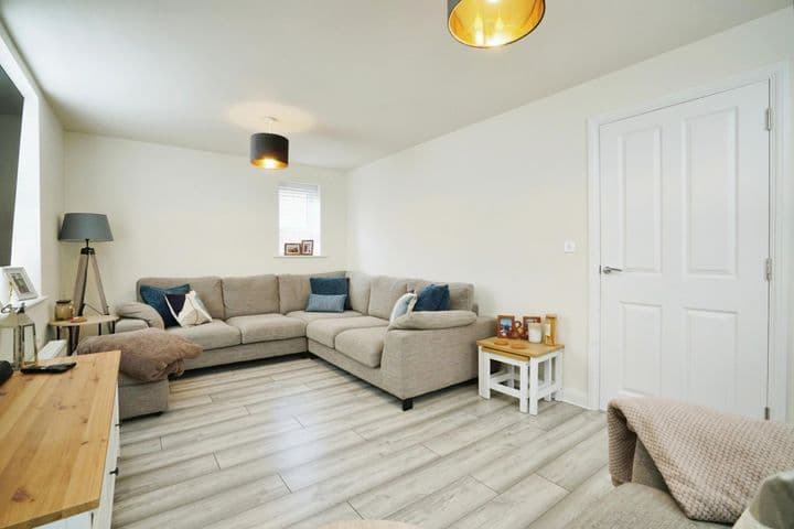 3 bedrooms house for sale in Hugglescote, United Kingdom - Image 4