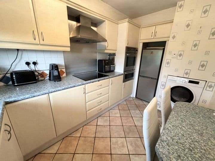 2 bedrooms apartment for sale in Wirral, United Kingdom - Image 5