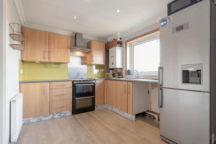 1 bedroom apartment for sale in Elgin, United Kingdom - Image 6