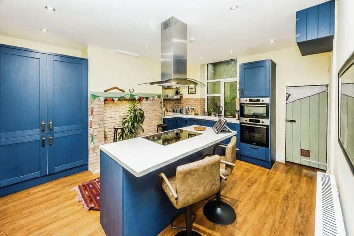 3 bedrooms house for sale in Sowerby Bridge, United Kingdom - Image 3