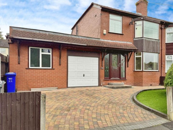 3 bedrooms house for sale in Manchester, United Kingdom - Image 2