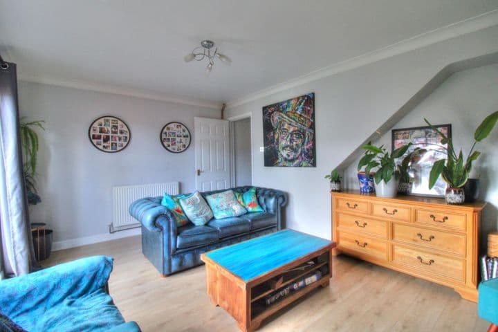 2 bedrooms house for sale in Basildon, United Kingdom - Image 3