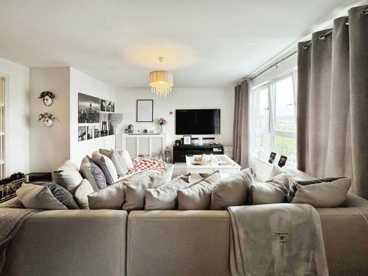 2 bedrooms apartment for sale in Paisley, United Kingdom - Image 7