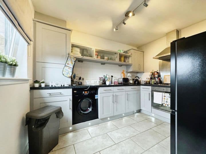 2 bedrooms apartment for sale in Paisley, United Kingdom - Image 6