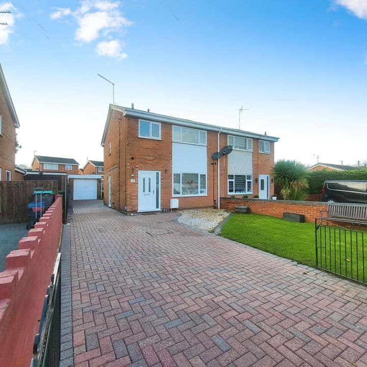 3 bedrooms house for sale in Wrexham County Borough, United Kingdom - Image 2